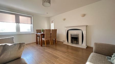 3 bedroom flat to rent - Photo 5