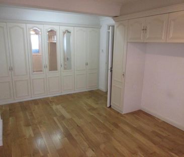 3 bedroom flat to rent - Photo 2