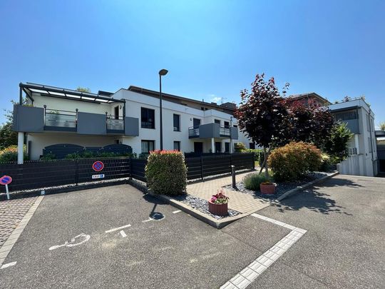 Location Appartement SAINT LOUIS 790 € CC - Photo 1