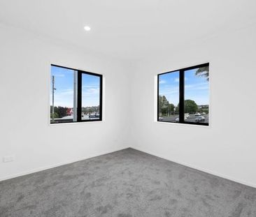 Near New Duplex, Available Now - Photo 4