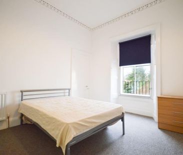 5 bedroom flat share to rent - Photo 2