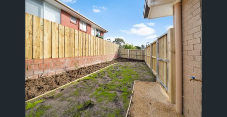 Modern 3 Bedroom Unit In Great Location - Photo 2