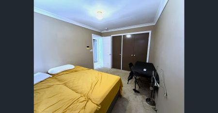 Spacious Family Home with Pool in Prime Calamvale Location – Walk to Shops & City Buses - Photo 4