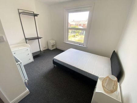 1 bedroom semi-detached house to rent - Photo 5