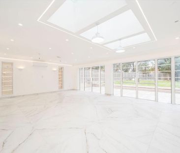 7 bedroom detached house to rent - Photo 2