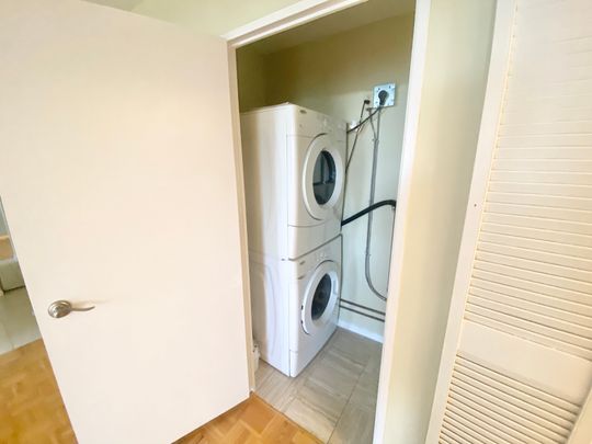 For Lease - 10 Edgecliff Golfway Unit# 711, Toronto, Ontario - Photo 1
