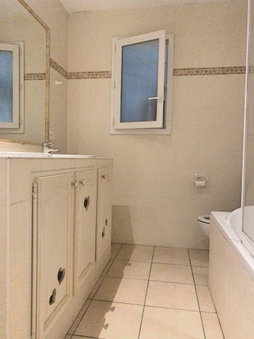 Location Maison 4 pièces 96m² GRASSE 06130 - Photo 5
