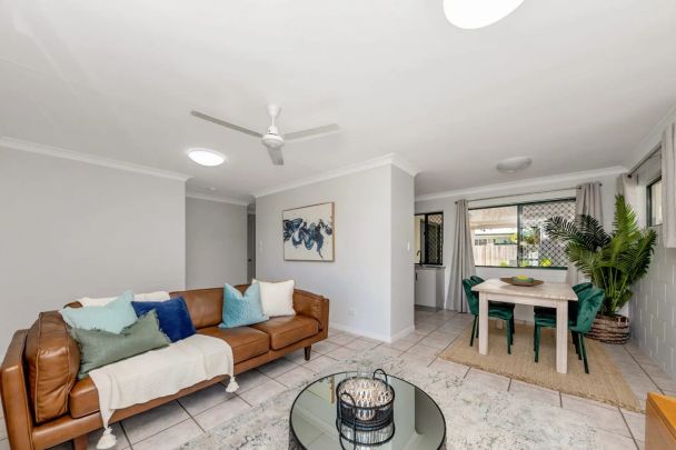 Tropical Oasis in Prime location! - Photo 1