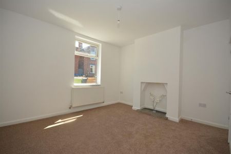 2 bedroom House To Let - Photo 5