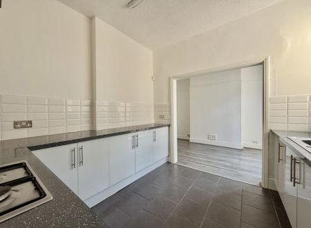 3 bedroom terraced house to rent - Photo 2
