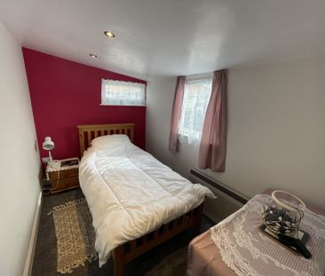 The Glebe, Great Yarmouth, Hemsby - Photo 2