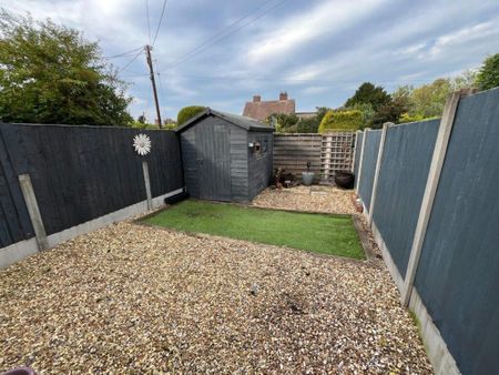 2 bedroom terraced house to rent - Photo 3
