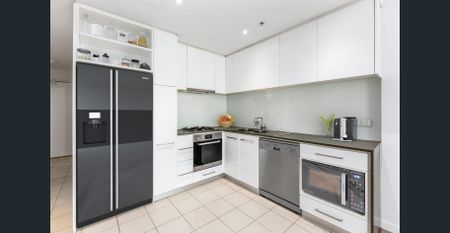 Two Bedroom Apartment at the Heart of Docklands - Photo 3