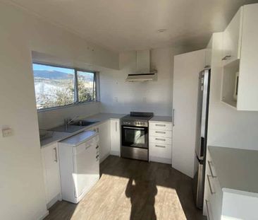 GREAT FAMILY HOME - Photo 2