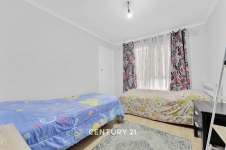 3 Bedroom Home on a Large Block - Photo 3