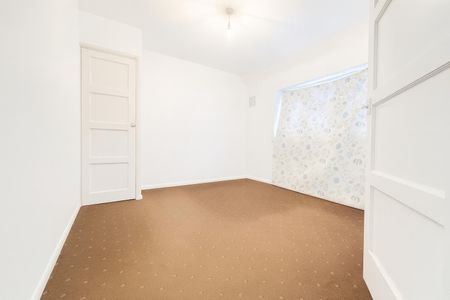 2 Bedroom Flat To Let - HP12 - Photo 4