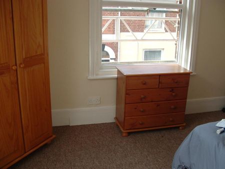 5 bedroom terraced house to rent - Photo 2