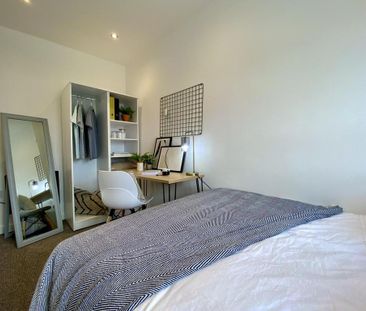 1 bedroom in a house share to rent - Photo 3