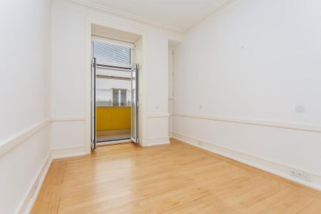 2 Bedroom Apartment, Lisboa - Photo 2