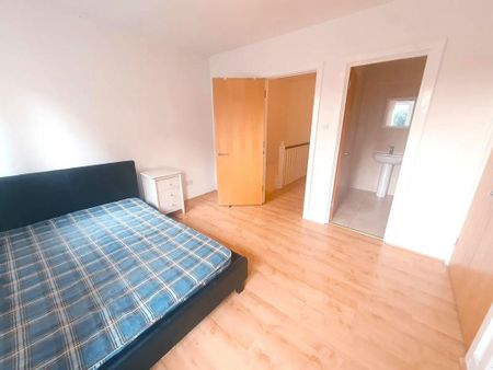 5 bedroom terraced house to rent - Photo 4