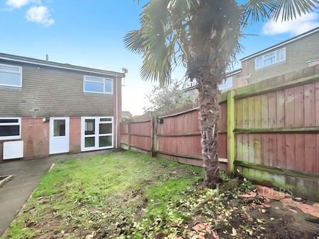 3 bedroom house to rent Henry Walk, Bromsgrove, Worcestershire, B60 - Photo 3