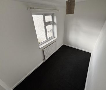 St James Lane, Willenhall, Coventry - Photo 2