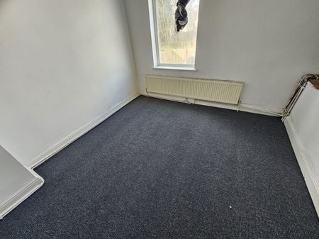 2 bed Terraced - To Let - Photo 2