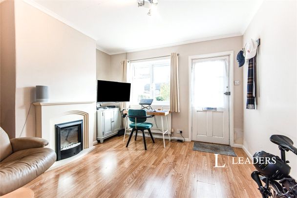 2 bedroom house to rent Bedford Street, Hitchin, Hertfordshire, SG5 - Photo 1