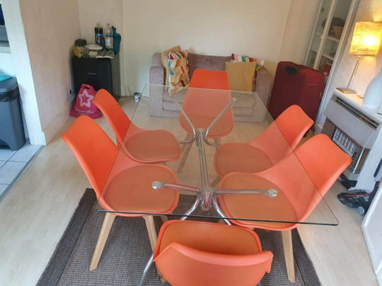 1 bedroom in a house share to rent - Photo 1