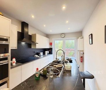 6 bedroom house to rent - Photo 2