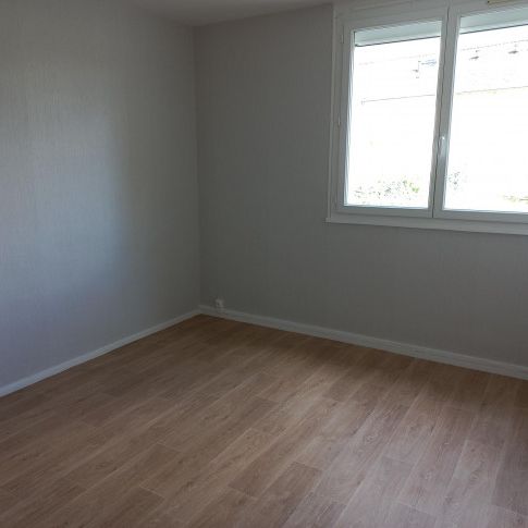 Location Appartement 5 pièces 75 m² La Châtre - Photo 1