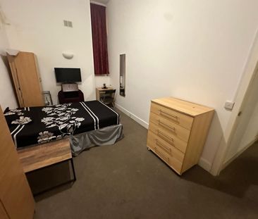 Room in a Shared Flat, Goodhall St, NW10 - Photo 5