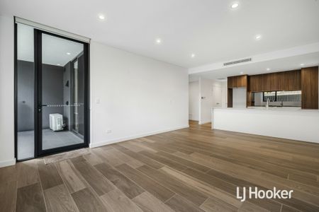 Spacious 1 Bedroom Apartment - Available Now! - Photo 4