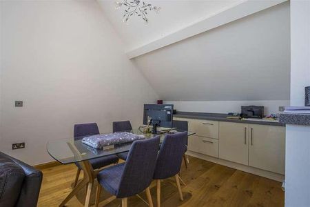 Benjamin Hall, Hensol Castle, CF72 - Photo 4