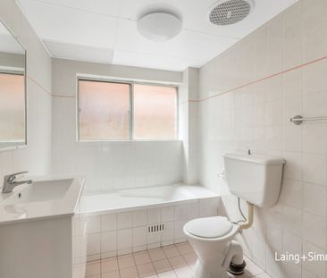 IN THE HEART OF HARRIS PARK - Photo 2