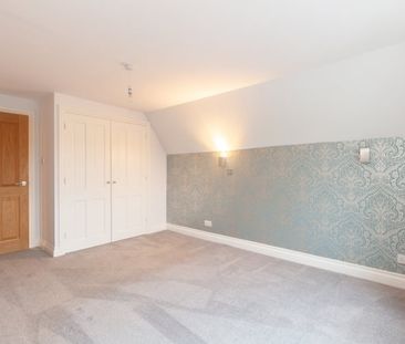 High Street, Upper Heyford - Photo 2