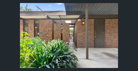 FAMILY HOME IN QUIET CUL-DE-SAC - Photo 5