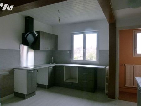 (LOC 2) Maison d'habitation entrée, salon, cuisine, 2 chambres, salle d'eau, WC, garage, jardin - Photo 4