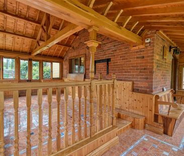 2 bedroom barn conversion to rent - Photo 1