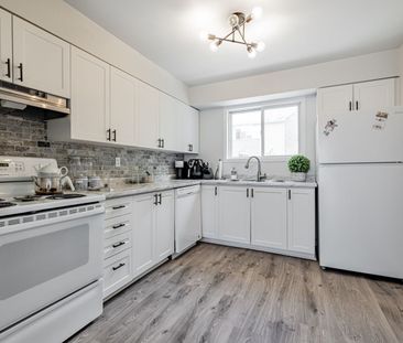 For Lease - 100 William Curtis Circle Unit# 54, Newmarket, Ontario - Photo 2
