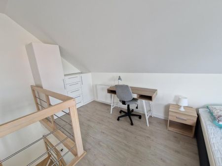 Dwupoziomowe 77 m² z miejscem parkingowym - Photo 3