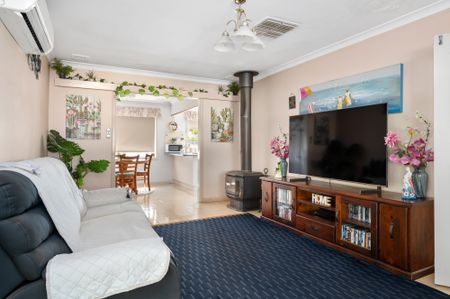 Well Located Comfort Home - Photo 5