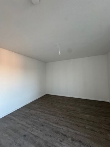 Zur Waldkampfbahn 32, 42327 Wuppertal - Photo 2