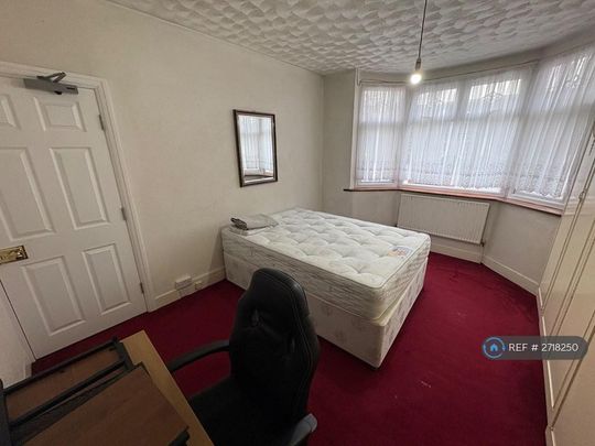 5 bedroom terraced house to rent - Photo 1
