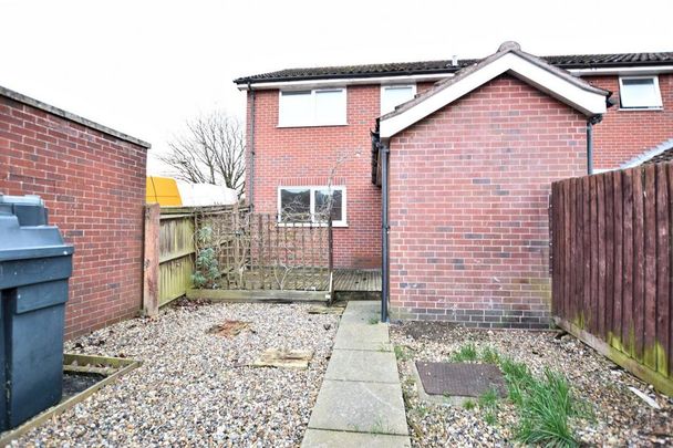 3 bedroom terraced house to rent - Photo 1