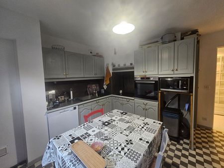 Location Appartement 3 pièces 74m² - Photo 5