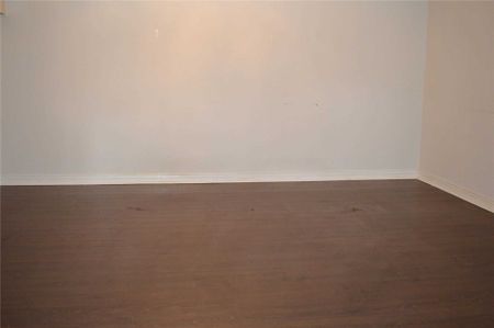 For Lease - 24 Holman Crescent, Aurora, Ontario - Photo 2