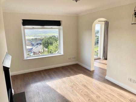 2 bedroom end of terrace house to rent - Photo 3