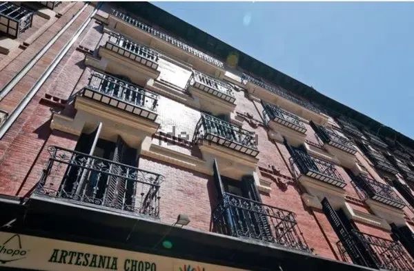 Alquiler de ático en Calle de la Colegiata - Photo 1