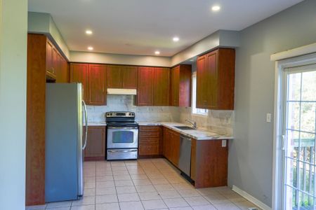 For Lease - 63 Haviland Circle, Brampton, Ontario - Photo 5